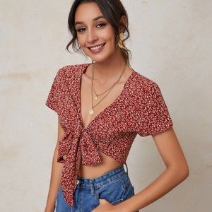 Printed tie front crop top